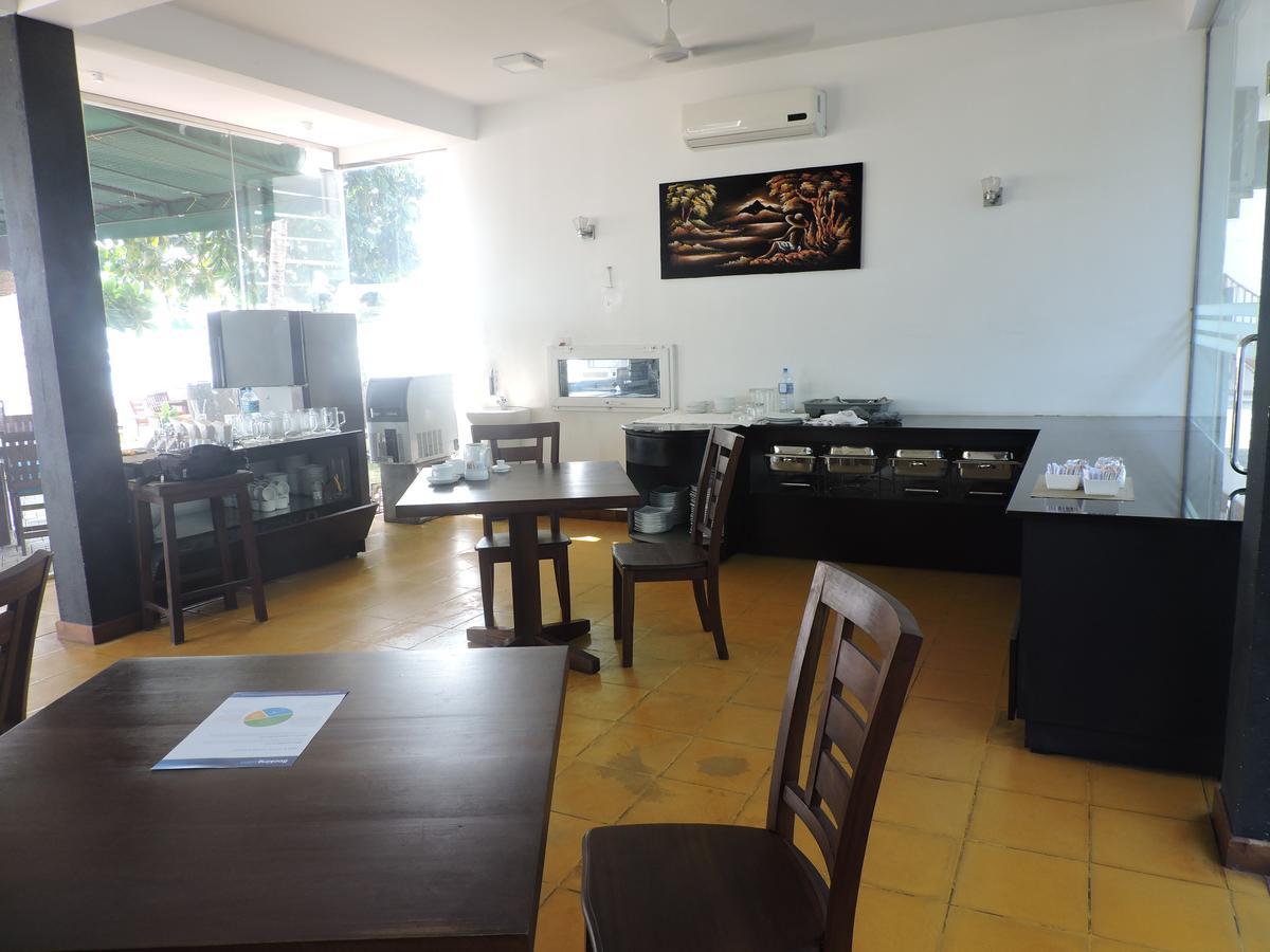 Joe'S Resort Unawatuna Esterno foto